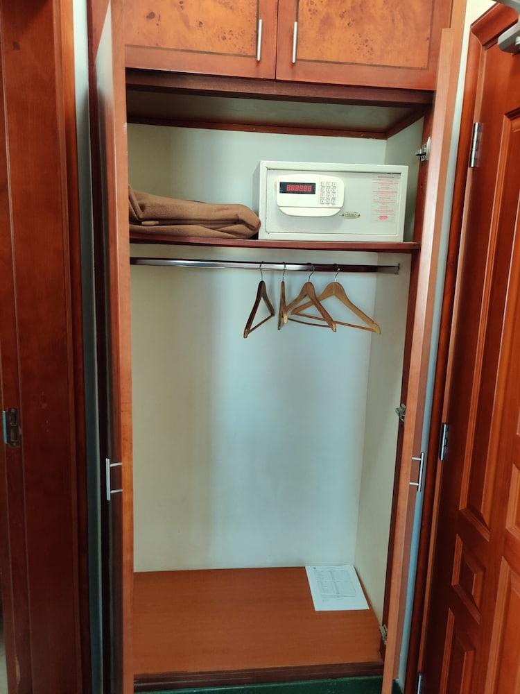 Hotel Nikko Towers 다르에스살람 외부 사진